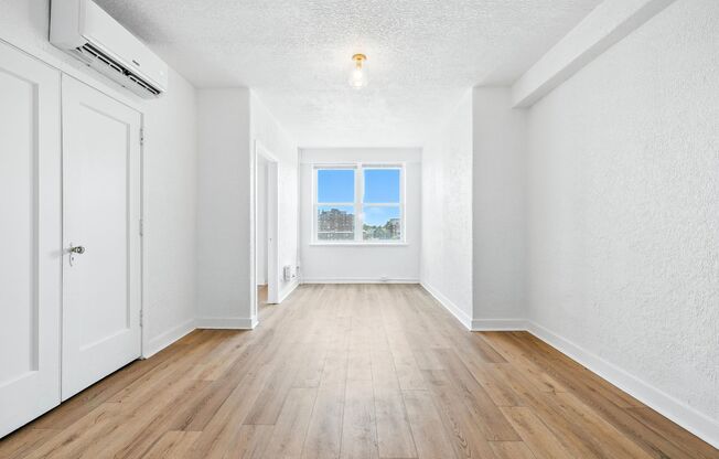 1 bed, 1 bath, 440 sqft, $850, Unit 608