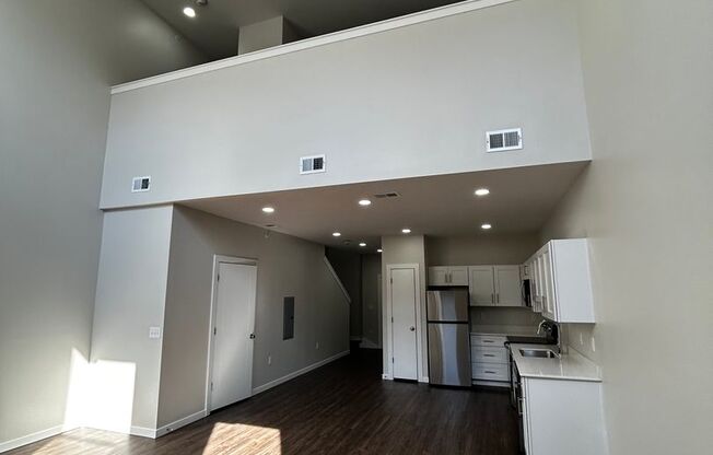 1 bed, 1.5 baths, 941 sqft, $1,765, Unit 224 - L1085 LOFT