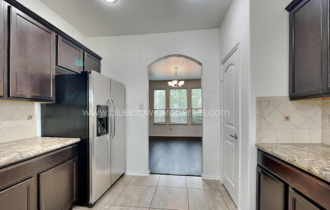 1211 ANTOINETTE DR
