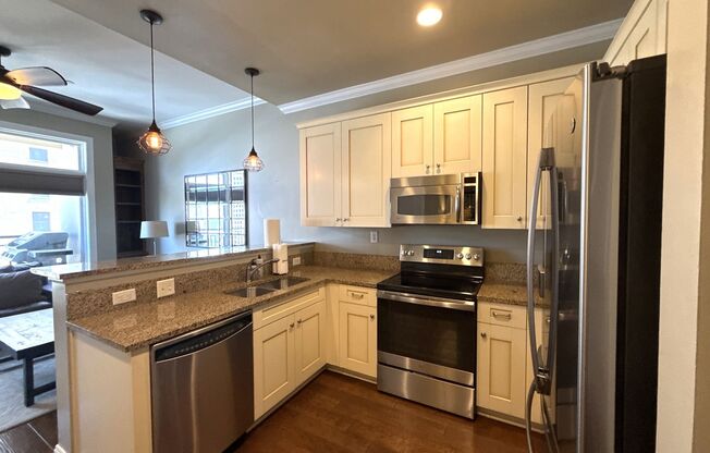 230 S Tryon - T.R. Lawing Realty Property