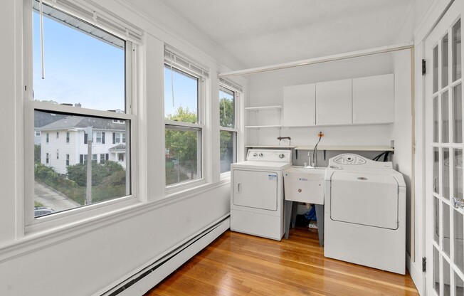 3 beds, 1.5 baths, 1,100 sqft, $3,150, Unit 38
