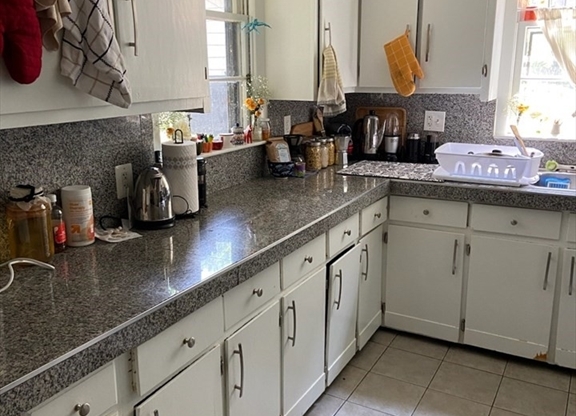 5 beds, 2.5 baths, 2,500 sqft, $4,900, Unit 1