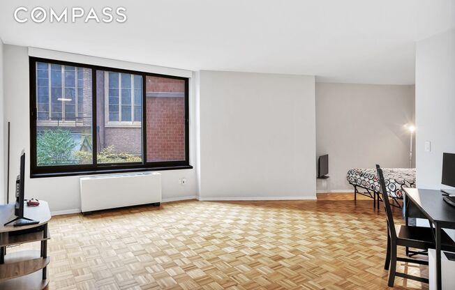 155 W 70 ST