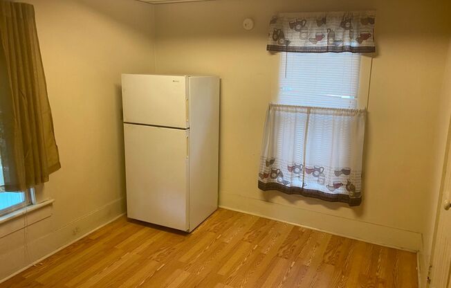 1 bed, 1 bath, 744 sqft, $795, Unit 63 1/2 Brown Street