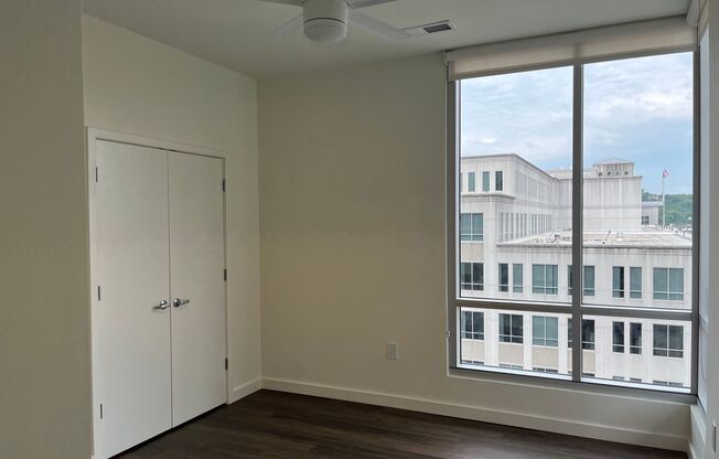2 beds, 2 baths, 958 sqft, $2,515, Unit 906