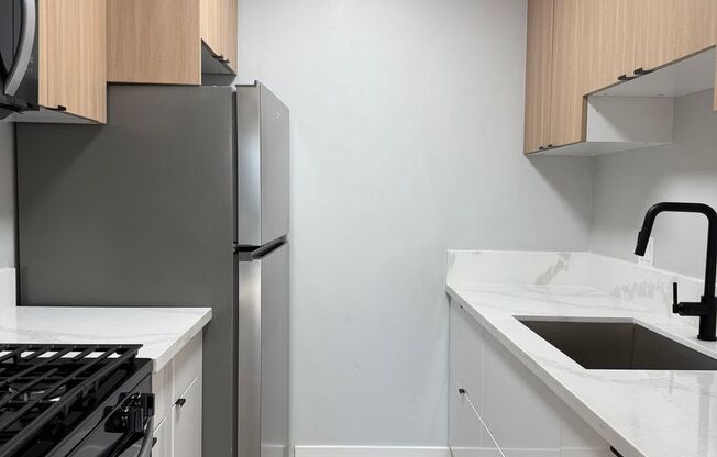 Park Apartments-Beautiful recently renovated