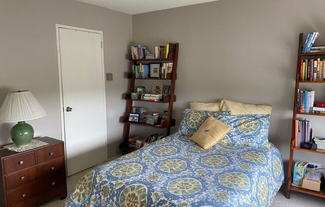 Studio, 1 bath, $1,425