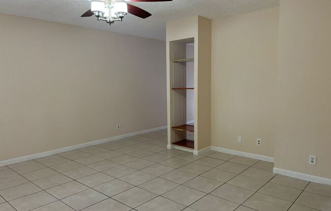 2 beds, 2 baths, $2,100, Unit Unit 2