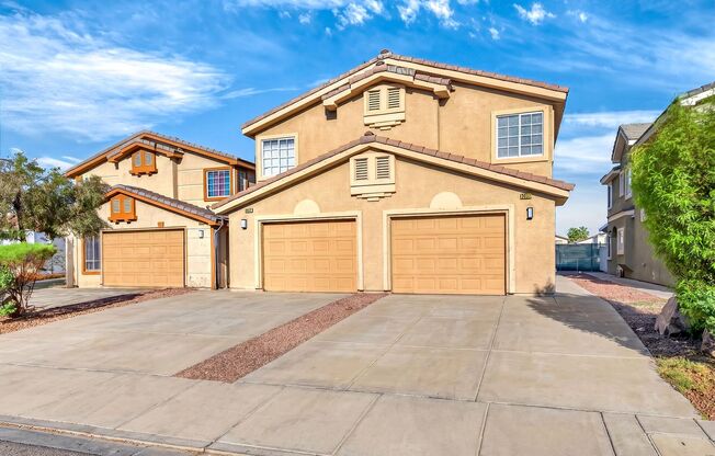 LOVELY MOVE-IN READY TWO-STORY TOWNHOME!