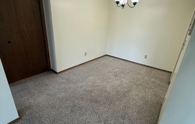 2 beds, 2 baths, 1,029 sqft, $1,279, Unit 1901-095