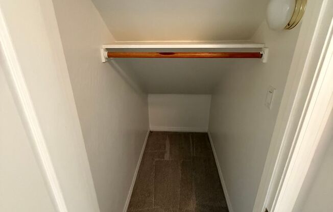 3 beds, 2.5 baths, $2,800