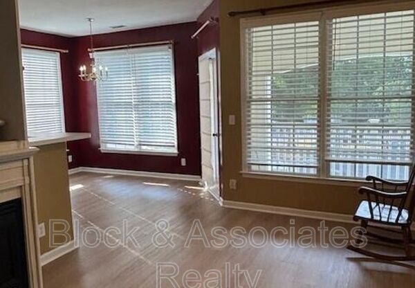 1321 KUDROW LN