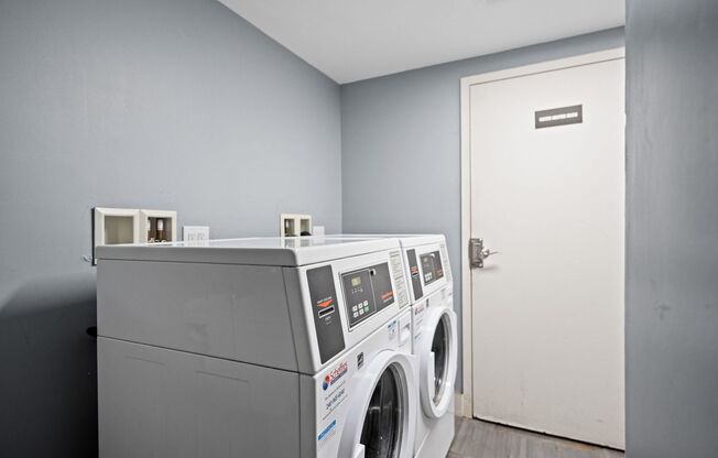 1 bed, 1 bath, 650 sqft, $1,899, Unit 811-403