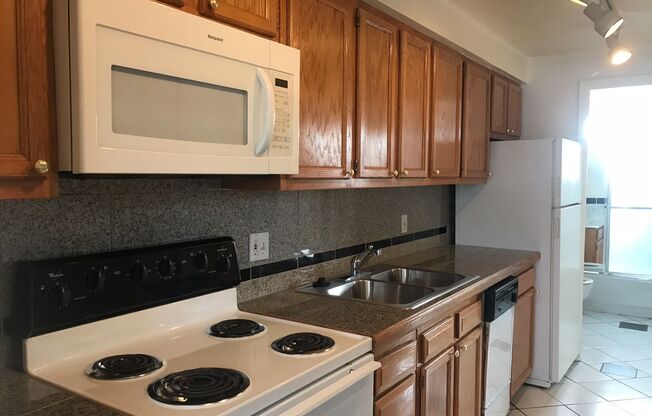 1 bed, 1 bath, $1,495, Unit 680-312