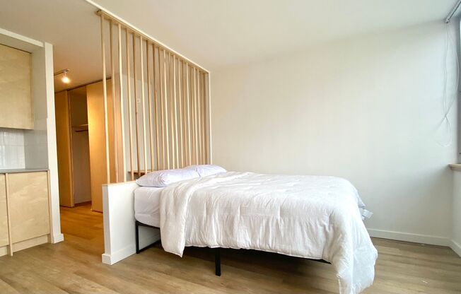 Studio, 1 bath, $1,600