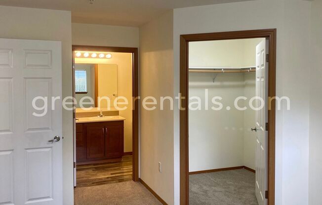 2 beds, 2 baths, 1,050 sqft, $1,725, Unit 1421-104