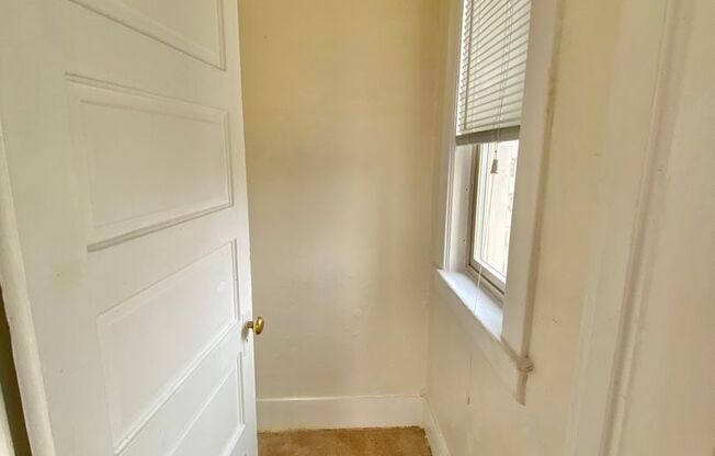 1 bed, 1 bath, 580 sqft, $1,695, Unit 302