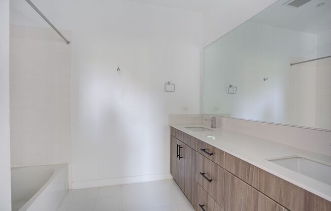 3 beds, 2.5 baths, $3,500