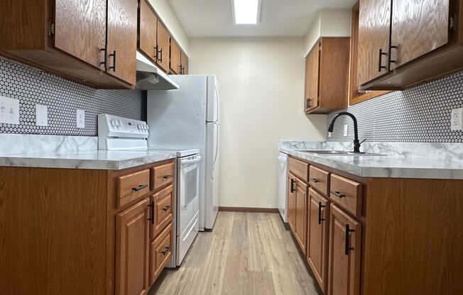 1 bed, 1 bath, $775, Unit 2