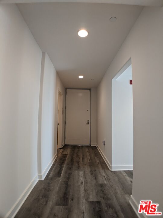 5143 White Oak Ave.