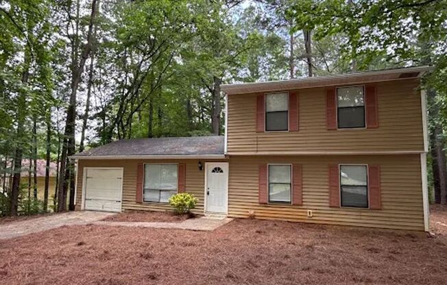 Beautiful 4BR/2BA home nestled in a quiet Ellenwood GA