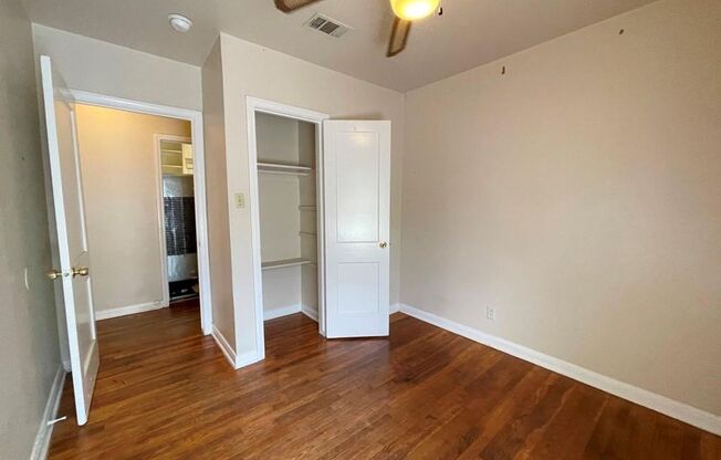 3 beds, 1 bath, $2,200