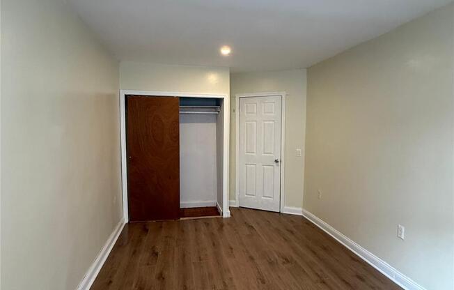 5420 GLENWOOD RD