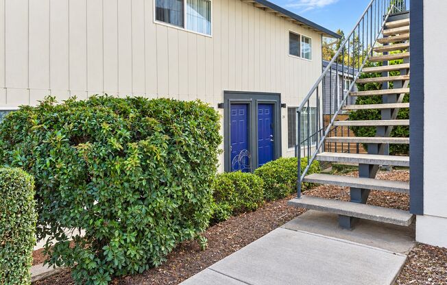 2 beds, 1 bath, 794 sqft, $1,295, Unit 25