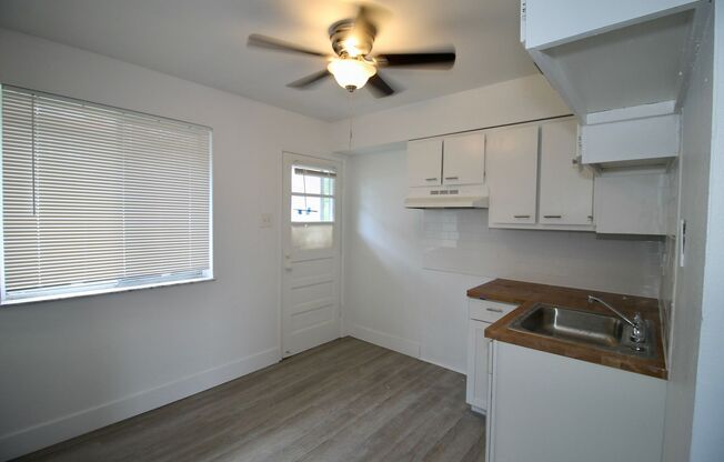 1 bed, 1 bath, 550 sqft, $740, Unit 833 - C