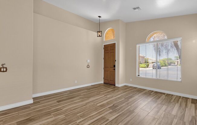 Charming 4-Bedroom Home with Vaulted Ceilings & Modern Upgrades in Desirable Chandler Neighborhood