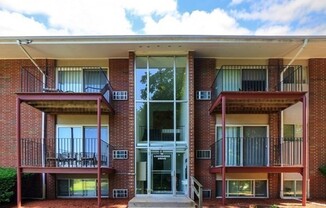 10 LONGWOOD