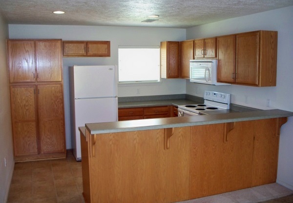 Recently Renovated 2 Bedroom 2 Bath Walk In Apartment