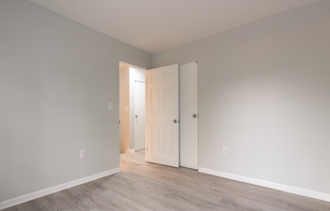 3 beds, 1 bath, 886 sqft, $1,395, Unit 3636