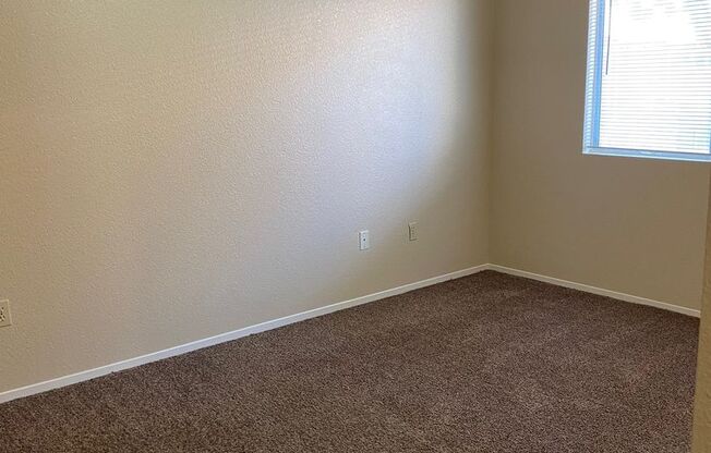 3 beds, 2 baths, $2,195, Unit 7621-A