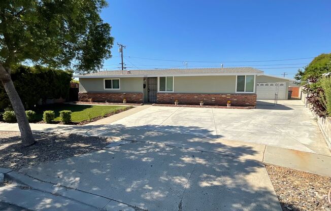 Cul-De-Sac: 4 Bedroom 2 Bath Home,