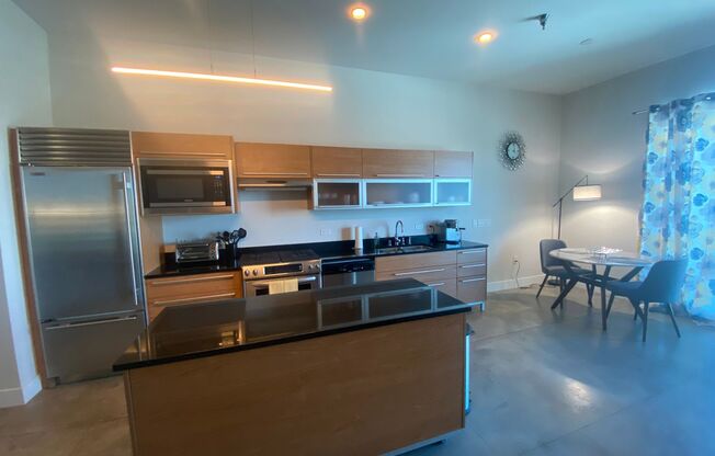 Studio, 1 bath, $2,200, Unit 1212