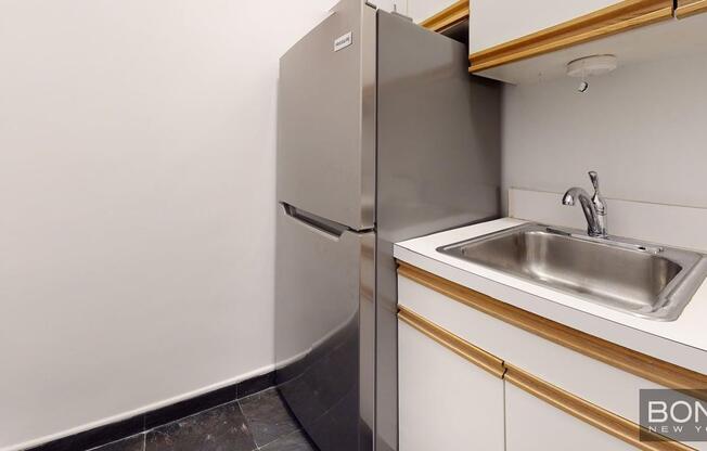 415 East 73rd Street