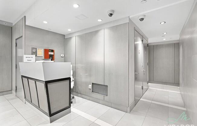 2 beds, 1 bath, $5,400, Unit 5D