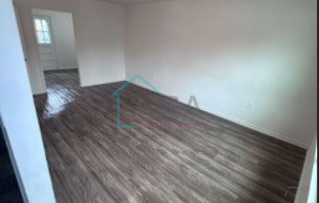 2 beds, 1.5 baths, 975 sqft, $950, Unit Cliffwood Terrace-4302-4A