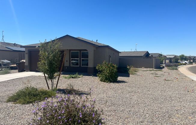 3 beds, 2 baths, $1,595