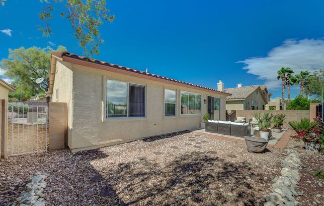 2 beds, 2 baths, $2,300
