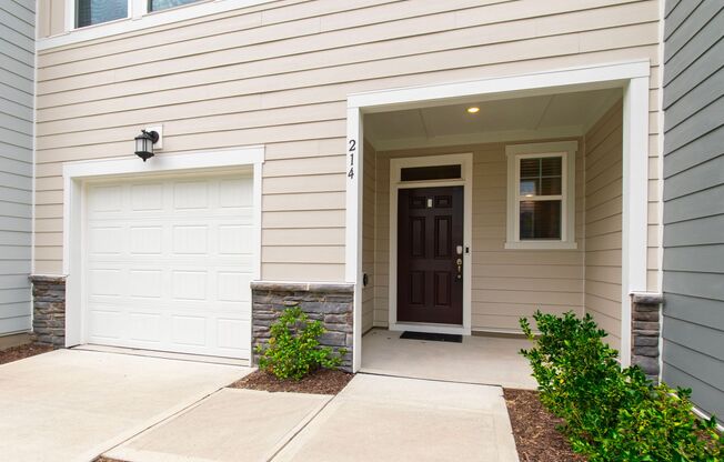 Bright & Beautiful! Modern 3-Bedroom Townhome Retreat