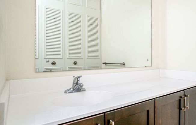 2 beds, 1 bath, 1,020 sqft, $1,395, Unit 295-203