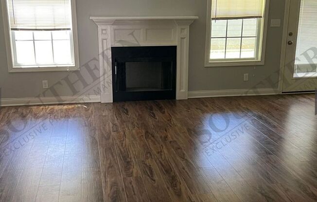 2 beds, 2.5 baths, 1,600 sqft, $1,300, Unit Building M, Apartment 2