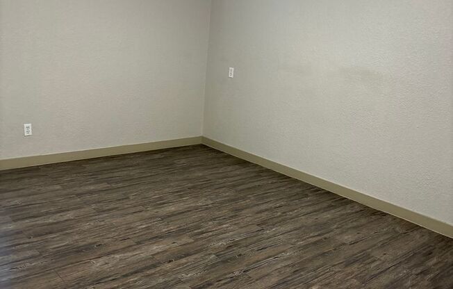 2 beds, 2 baths, 845 sqft, $1,100, Unit T204
