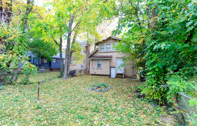 3 beds, 1 bath, $1,250