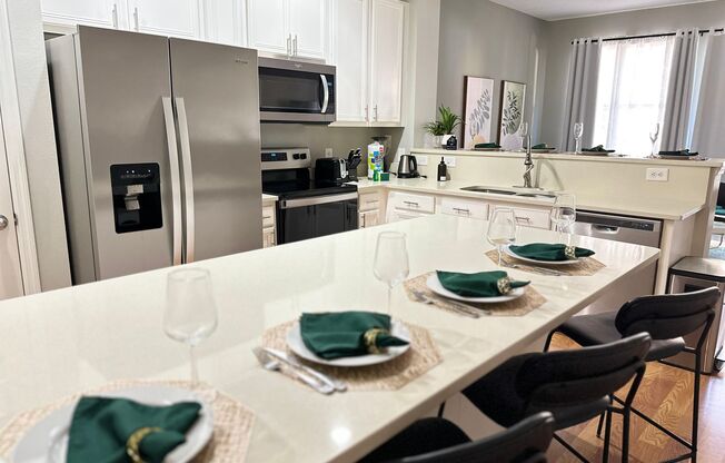 Kissimmee - Beautiful Fully Furnished and decorated Townhome Ready NOW