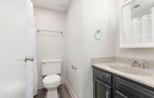 1 bed, 1 bath, $850, Unit 230
