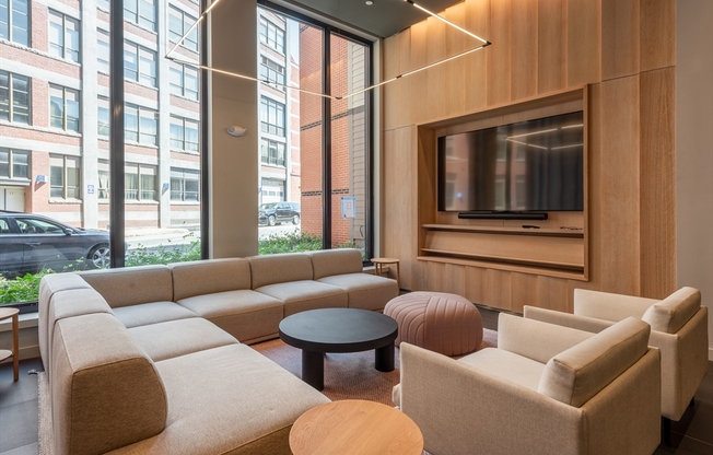 Studio, 1 bath, 451 sqft, $2,800, Unit 401