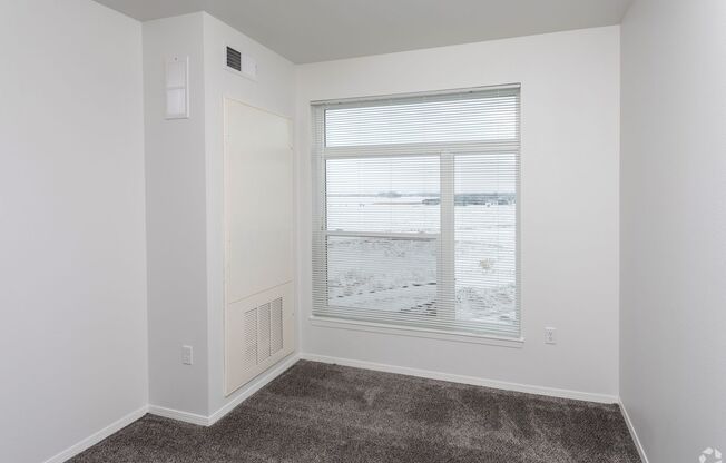 2 beds, 2 baths, 977 sqft, $1,630, Unit 321